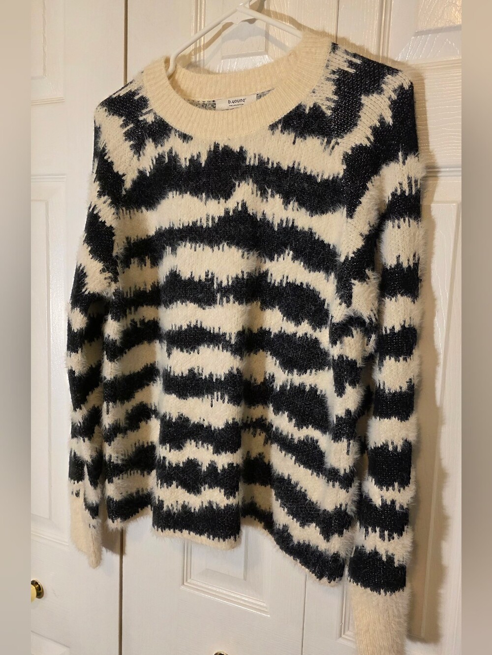 b.young Bynolle Jacquard Jumper - Black & Cream - Picture 3 of 10
